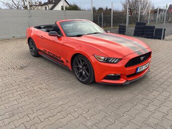 Ford Mustang Cabrio 3.7 V6 224kw - 3