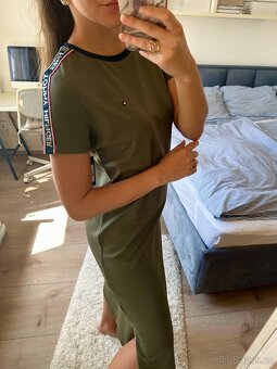 TOMMY HILFIGER KHAKI ŠATY - 3