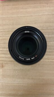 Zeiss Batis 85mm f/1.8 E-mount - 3
