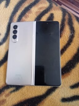 Samsung ZFold3 - 3