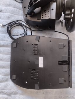 Volant Thrustmaster TMX pc/Xbox - čistý, málo používaný - 3