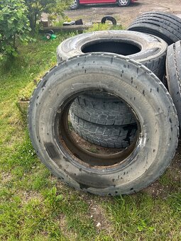 285/80r22.5 - 3