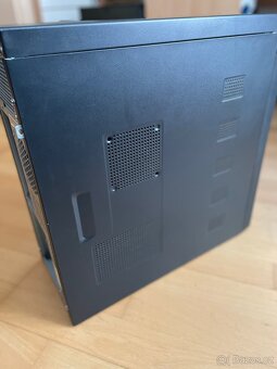 Skříň miditower se zdrojem, pěkný stav - 3