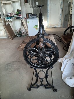 Starožitný krásný mandl, mechanicky v pořádku - 3