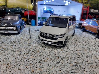 model auta VW T 6.1 California  biela farba Otto mobile 1:18 - 3