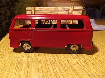 VW Mikrobus T2 červený - 3