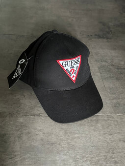Nová dámská kšiltovka Guess - 3