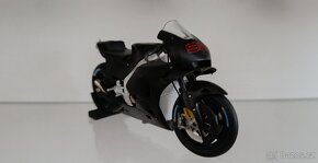 Modely MotoGP 1:18 - 3