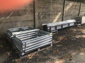 Prodám kompletní sadu lešení 90m2 - 3