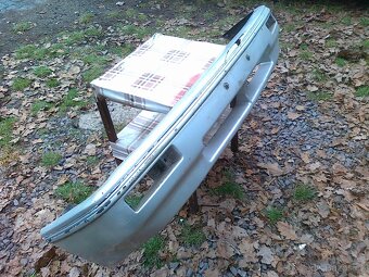 Přední nárazník a světla na Ford Sierra, Siera první řady - 3