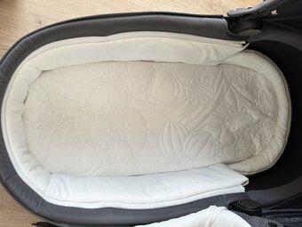 Hluboká korba Cybex Priam 2021 Simply Flowers Grey - 3