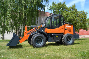 Kloubovy nakladač HT920 4x4 - 3
