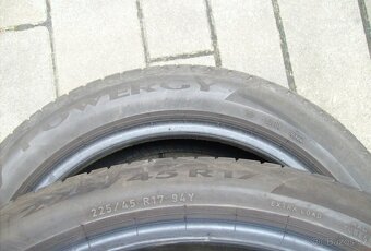 2ks PIRELLI Octavia RS Golf 225.45.17 94Y XL - 3
