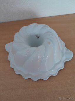 Bábovka - český porcelán - 3