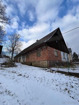 Prodej rodinného domu Pěkov č.p. 20 s výměrou pozemků 2336m2 - 3