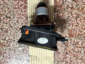 Žluté mlhové světlo pravé BMW E34 - 3