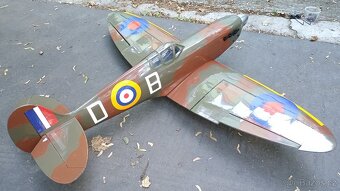 Spitfire Hangar9 - 3