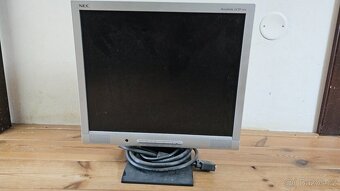 Prodám monitory k PC - 3
