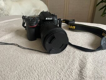 NIKON D2700 a příslušenství - 3