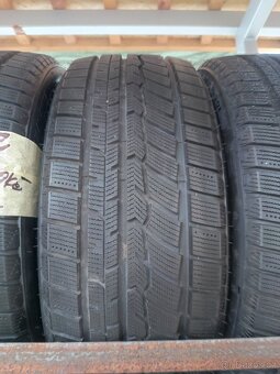 Sada zimních pneu 205/45/17.Austone. - 3
