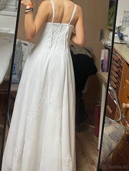 BÍLÉ ŠATY NA PRODLOUŽENOU - 3