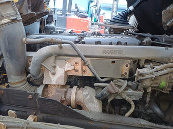 motor PACCAR, r.v. 2011 - 3