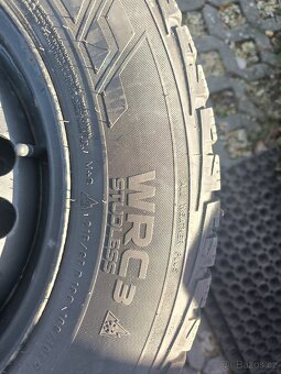 Prodám zimní pneu Nokian WRC3 215/65 R 16 C - 3