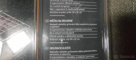 Mřížka a kartáč na grilování - 3