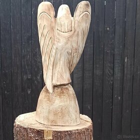 Zahradní dekorace anděl motorovou pilou - 3