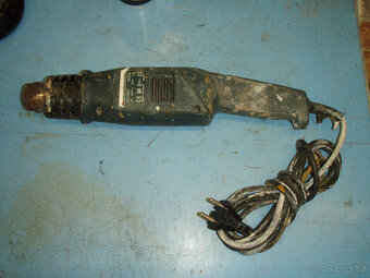 HORKOVZDUŠNÁ PISTOLE BLACK AND DECKER - 3