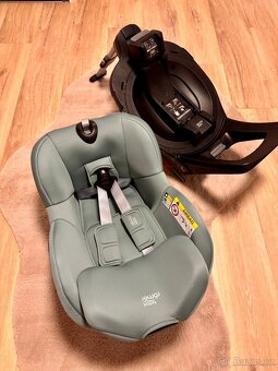 Britax Römer + isofix - 3