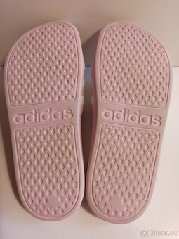 Pantofle Adidas 34 - 3