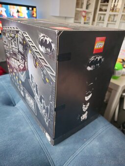 Prodám lego 76252 Batmanova jeskyně - 3