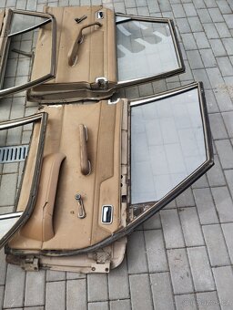 Dveře mercedes - 3