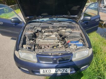 Mitsubishi Carisma 1.6 rok 1997 - 3