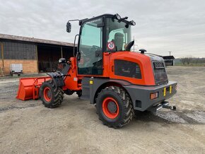 Kolový kloubový nakladač ER416 (nosnost 1800 kg) - 3