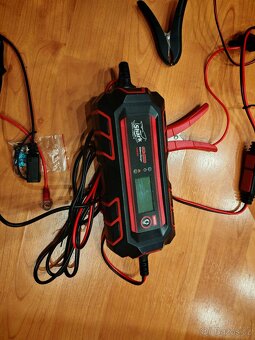 Nabiječka Shark CN-4000 12V a 6V baterii - 3