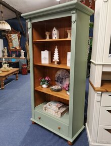Knihovna Cottage Green. - 3