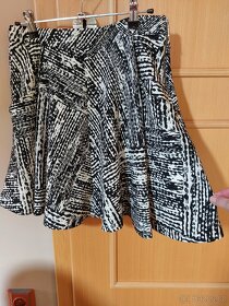 Černobílá sukně - 3