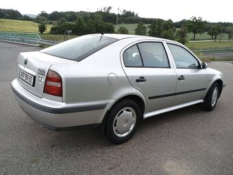 Škoda Octavia 1,6i,74kw,114000km - 3