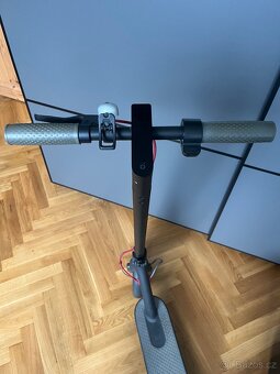Elektrická koloběžka Xiaomi M365 - 3
