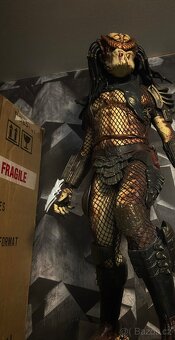 Sideshow predator city hunter - 3