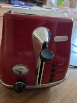 Topinkovač DeLonghi červený - 3