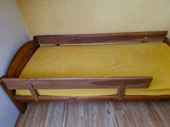 Masivní rozkládací postel s bočnicemi 200x90cm - 3