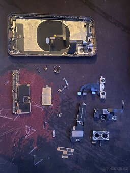 Náhradní díly na iPhone XS - 3