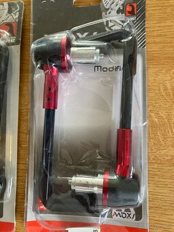 Chrániče páček na motorku - 3