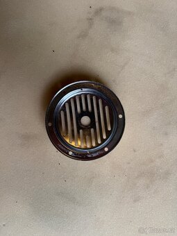 Mřížka klaksonu - 3