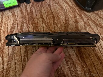 Asus ROG STRIX-GTX1060-O6G-GAMING - 3