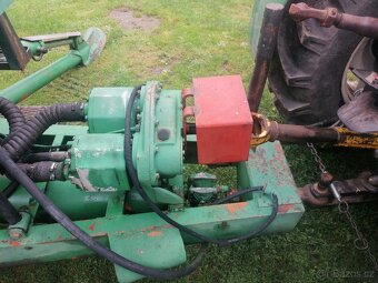 nakladač UNHZ 750 - 3