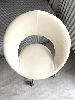 Krémová designová kancelářská / kosmetická otočná židle - 3